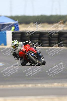 media/Jul-19-2025-TrackDaz (Sat) [[ff1509a44a]]/A Group/12pm (Turn 1)/